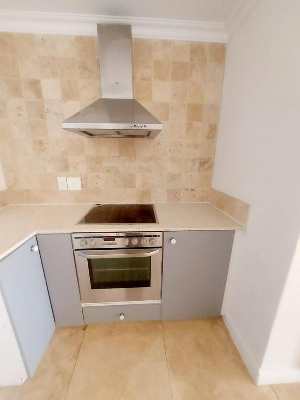 To Let 2 Bedroom Property for Rent in Lagoon Beach Western Cape